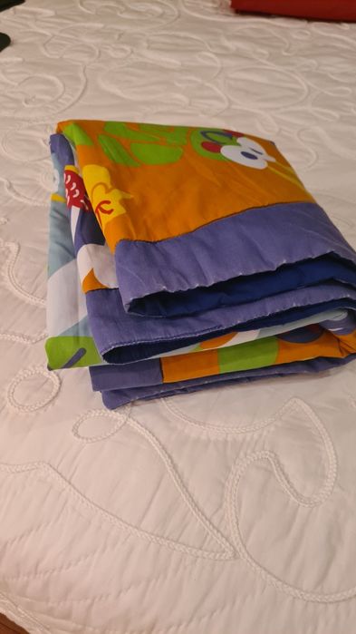 Tapete de brincar para bebé. 1 m de lado