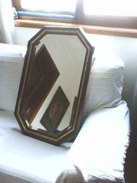 Espelho ( 85 cm x 54 cm )