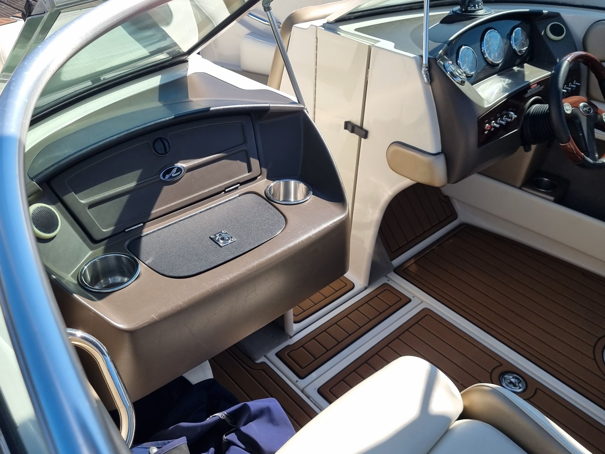 Sea ray 210 select 2007