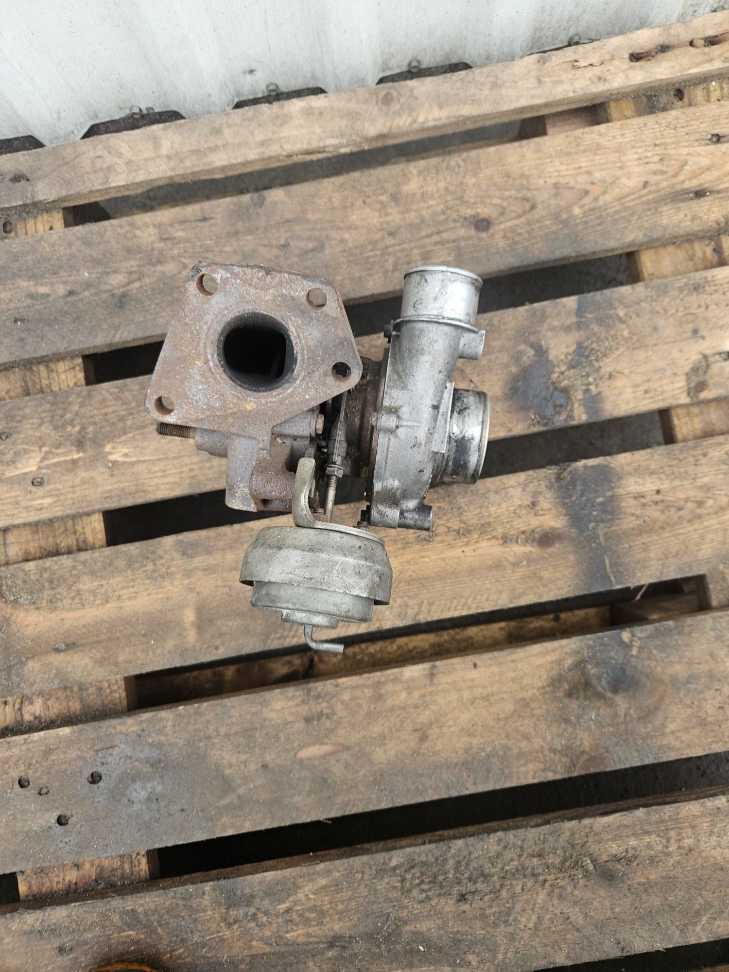 Turbina turbosprężarka Mazda 2.0 RF7J  143KM