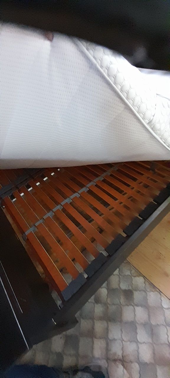 Łóżko 160x190 drewniane