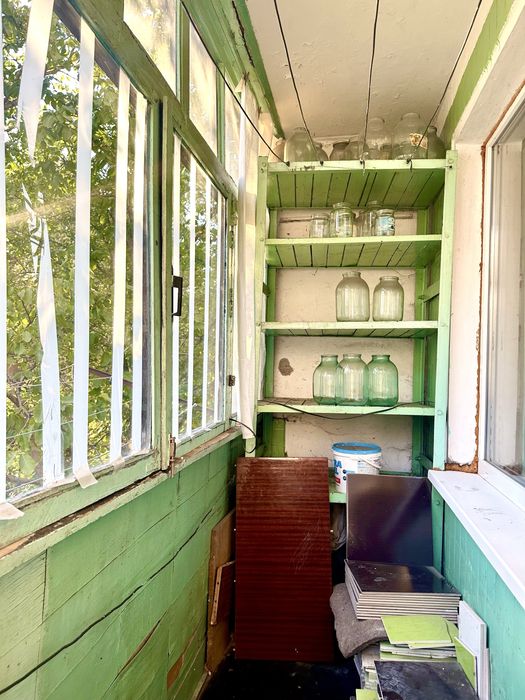 3-х « 8 лікарня» вул Чарівна, 4/9, не кутова