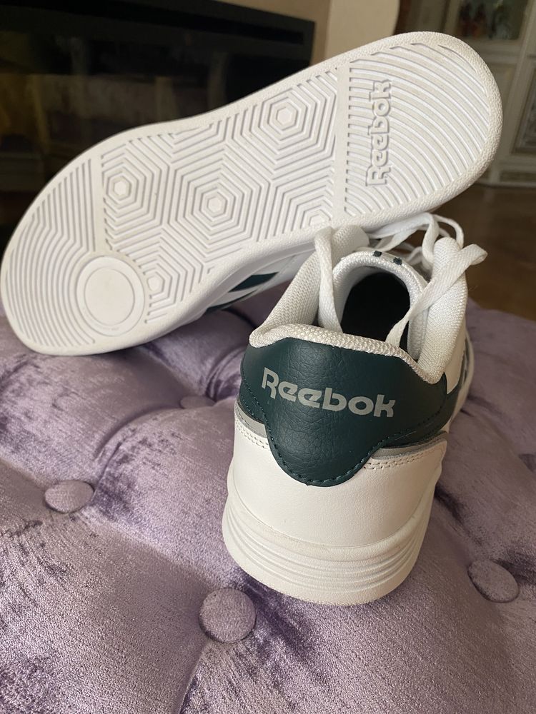 Білі кросівки reebok 47 розміру