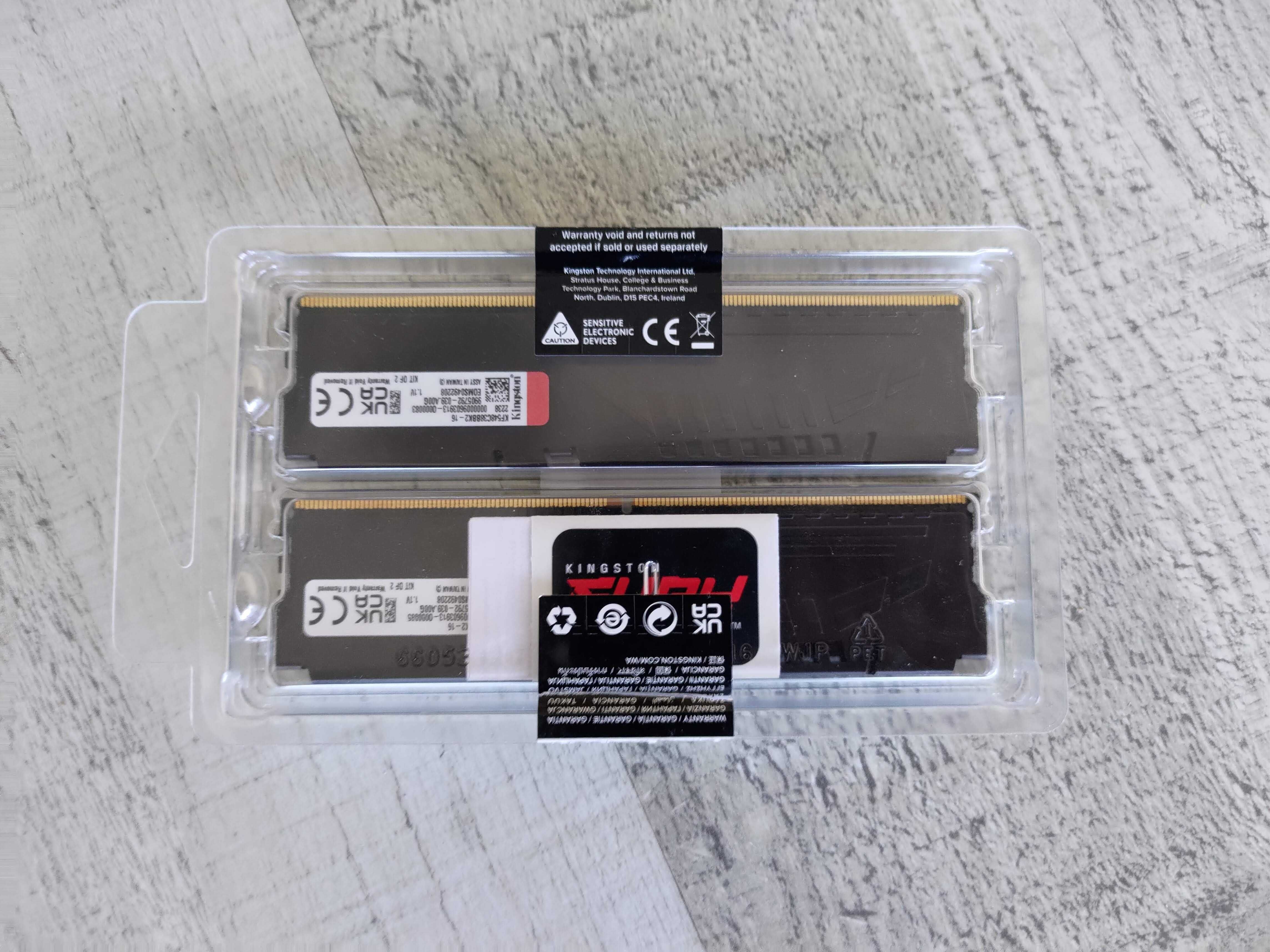 KINGSTON Fury 16GB (2x8GB) Memória RAM DDR5 4800 (Seladas)