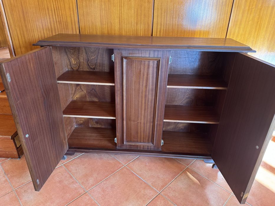 Móvel antigo excelente estado!