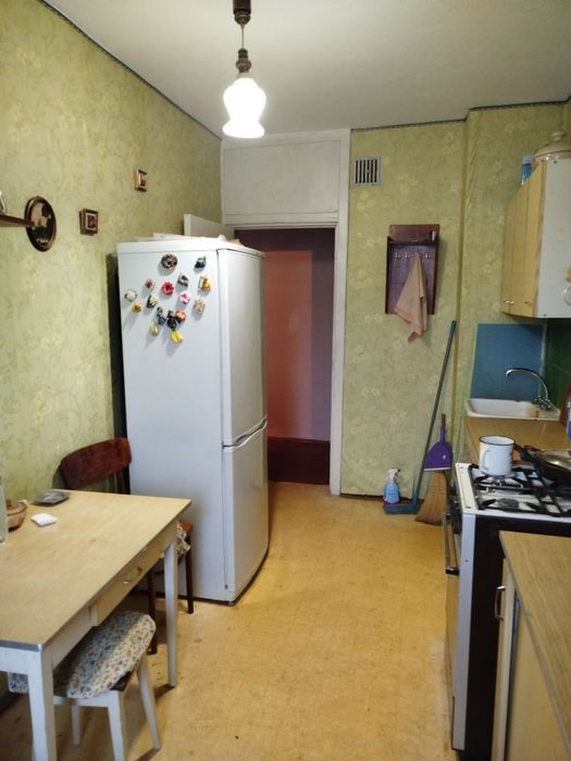 Продаж 3-кім кв по вул Коломийська ( Сихів )