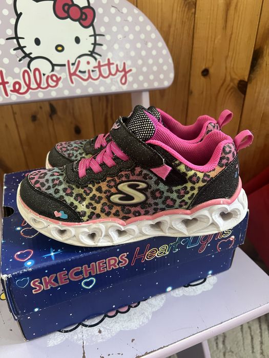 Продам кроссовки skechers , скечерс .