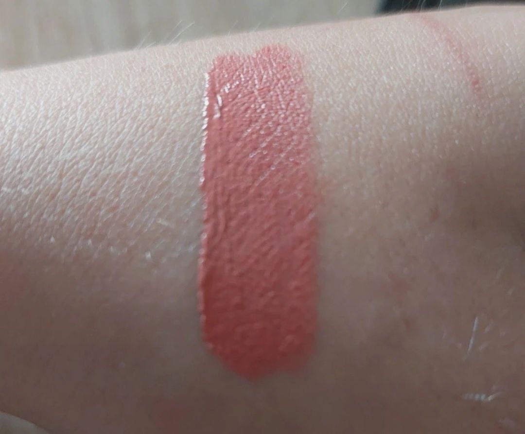 Pomadka PRO supreme matte lip pigment