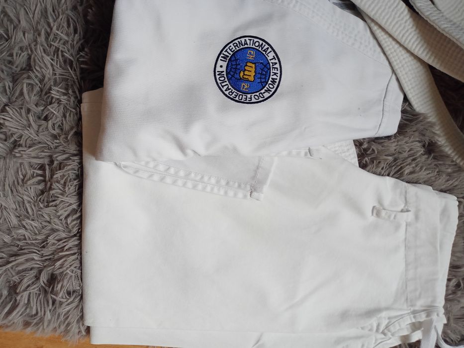 Strój do teakwondo 130 cm