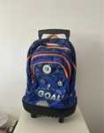 Mochila Azul com Rodinhas – Tema Futebol