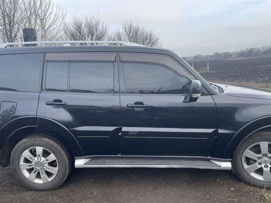 Продам Pajero Grand Wagon 4