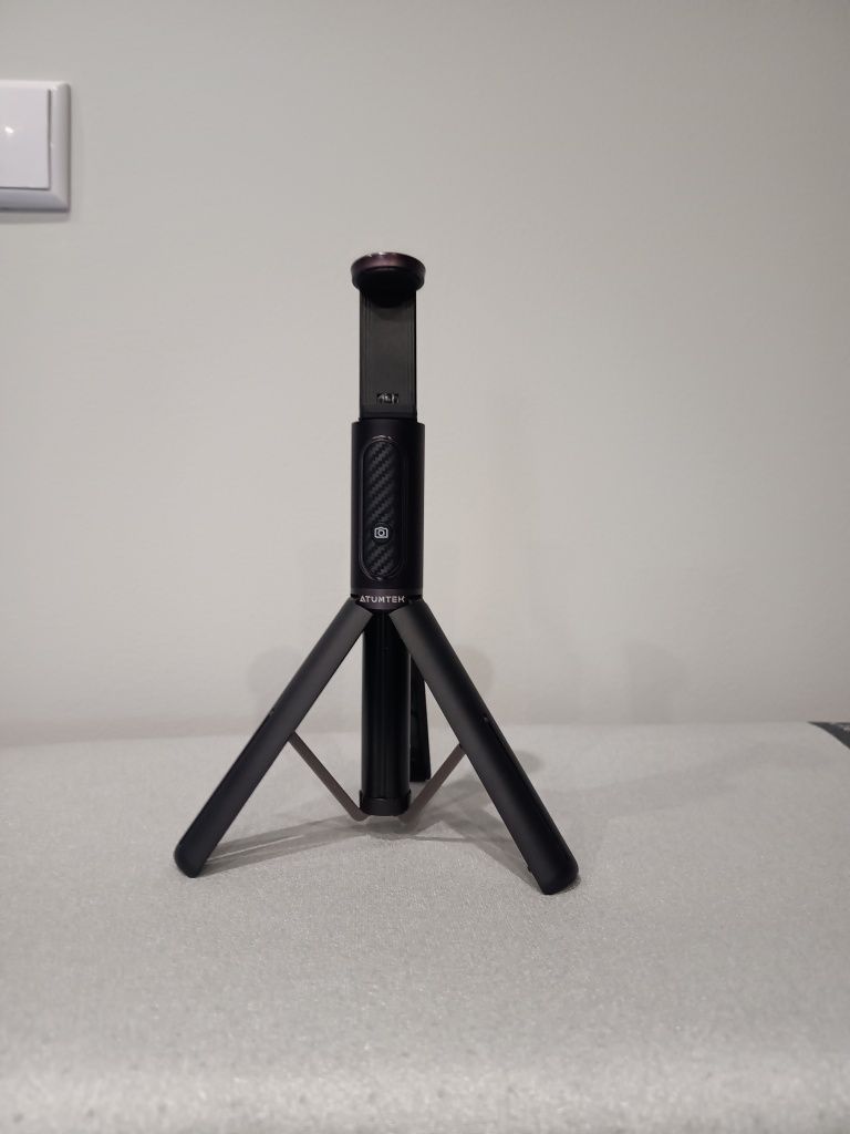 ATUMTEK
statyw i kijek do selfie z pilotem 80 cm
Bluetooth,