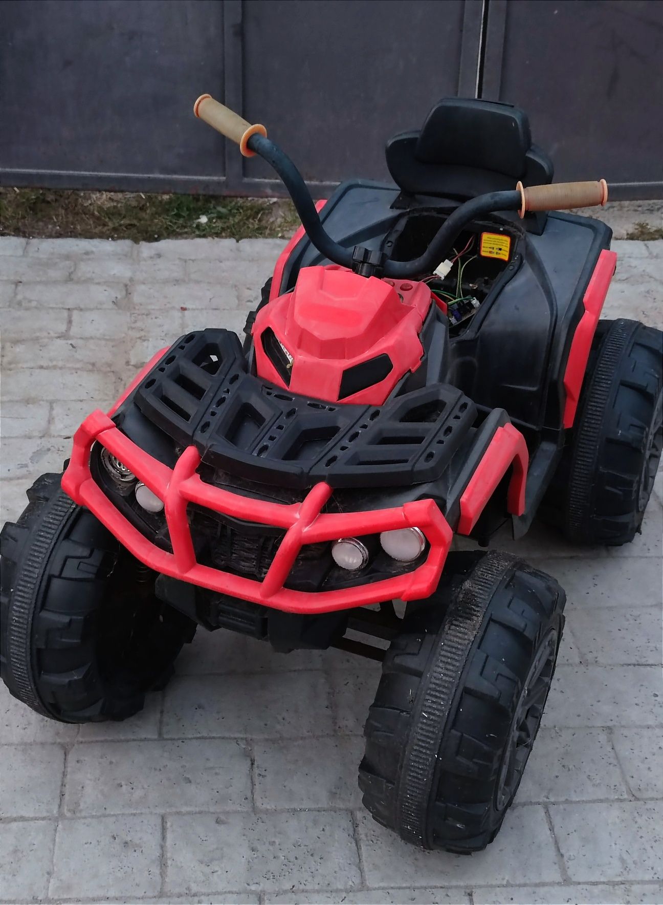 Детский квадроцикл корпус, без акумулятора и мотора
Baby Til