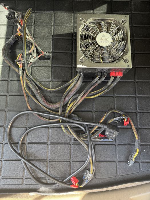 Блок живлення Chiftec 750 watt
