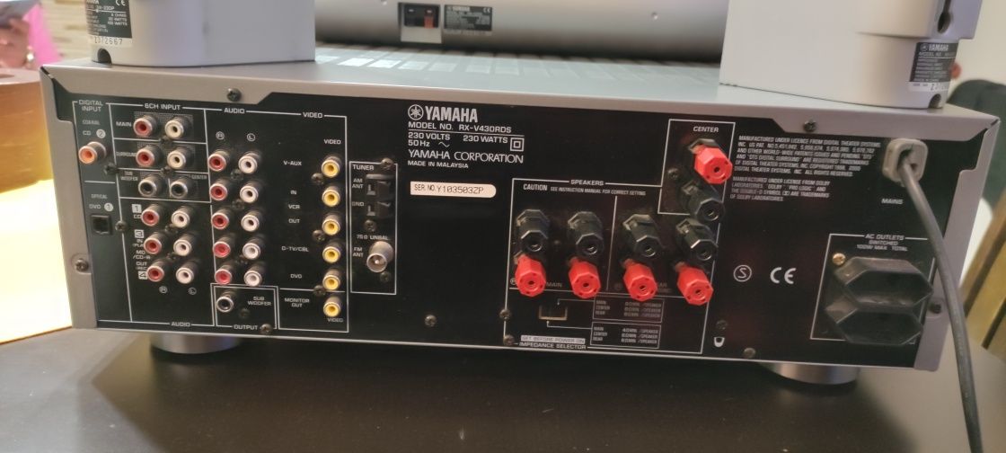 Amplituner Yamaha RX-V430, CINEMA DSP,+głośniki,+pilot