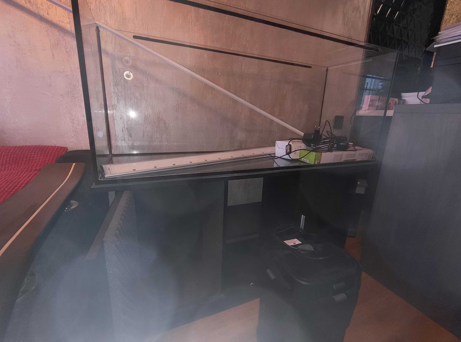 Akwarium zestaw kompletny z szafką i filtrem 240l.