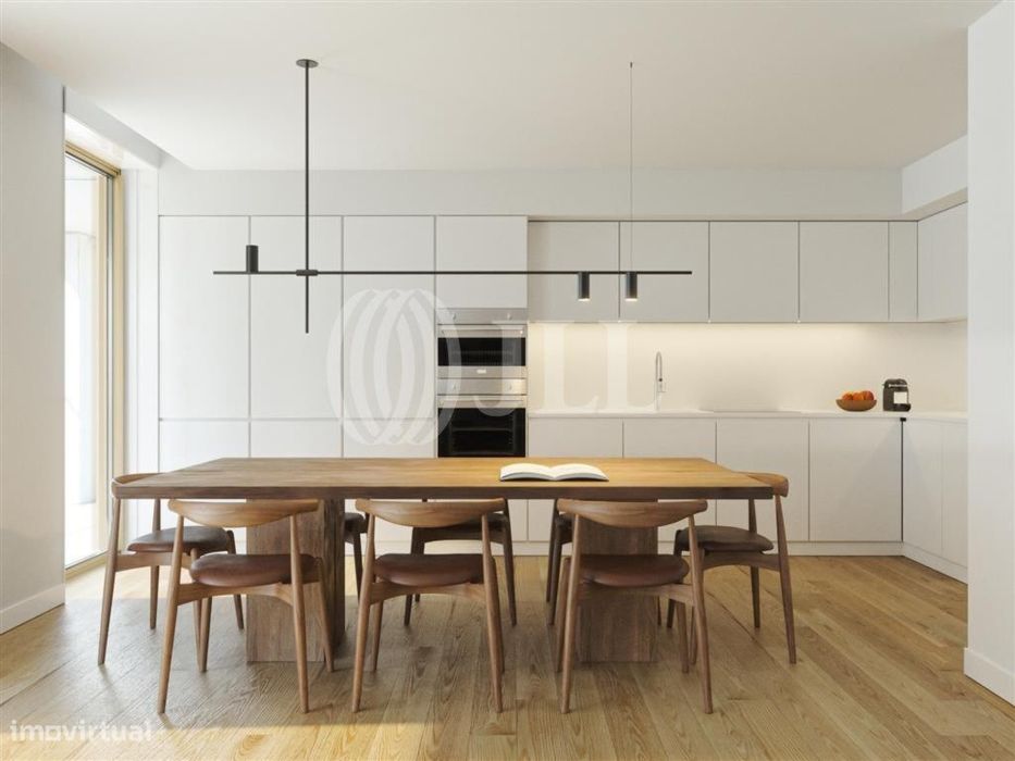 Apartamento T0+1 no Fernão Magalhães 127 no Bonfim, Porto