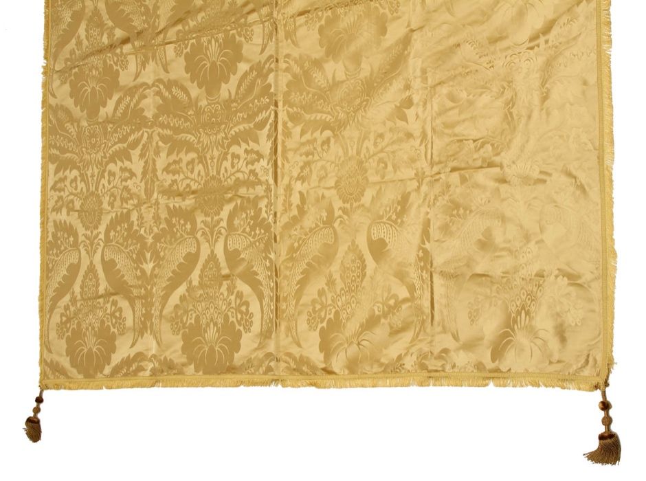 Colcha em damasco, antiga