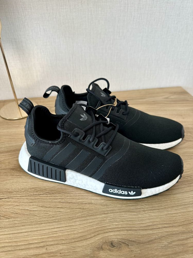 Кросівки, кроссовки adidas NMD_R1 REFINED. Оригінал