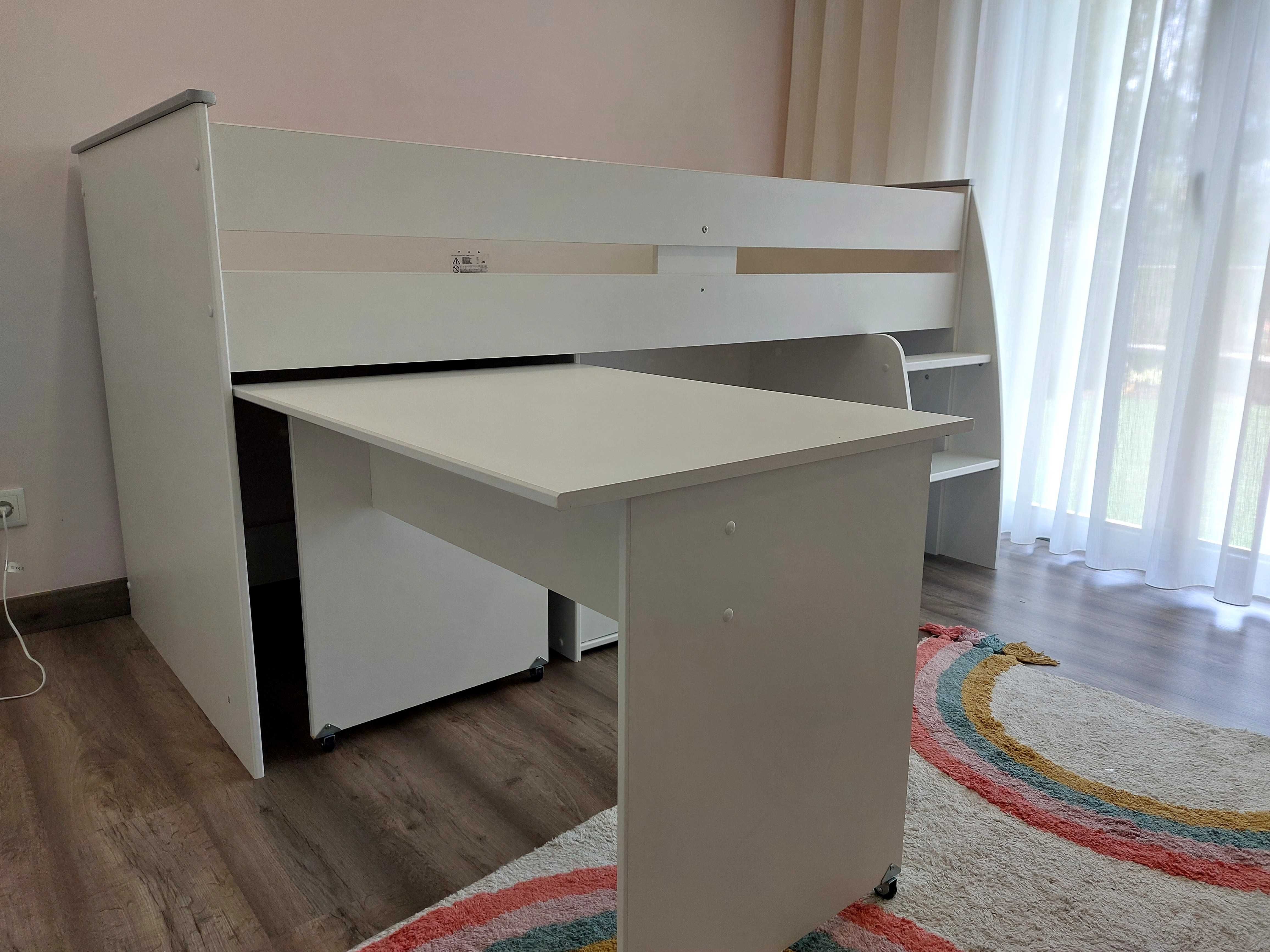 Cama elevada com arrumação e secretária