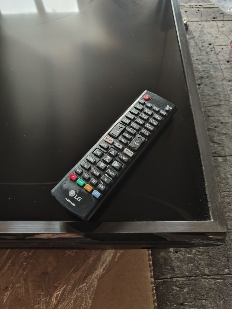 Телевізор LG 43 UJ6309