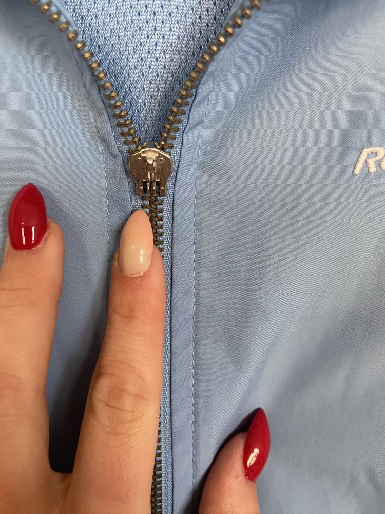 Niebieska baby blue kurtka wiatrówka Reebok