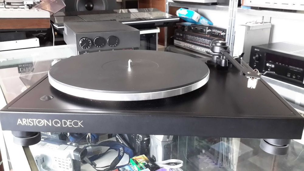 Ariston Q deck, Turntable.