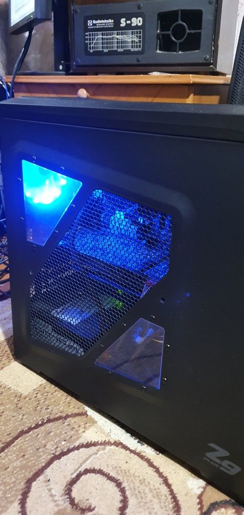 Продам системный блок восмиядерный FX-8320 yf 95watt б.у.