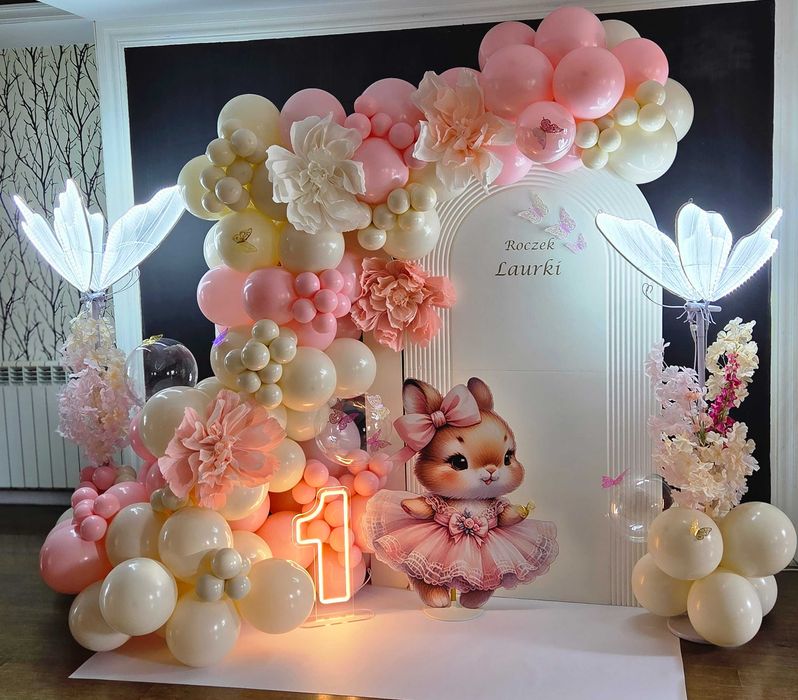 Ścianki do zdjęć,dekoracja przyjęć,girlandy balowe,