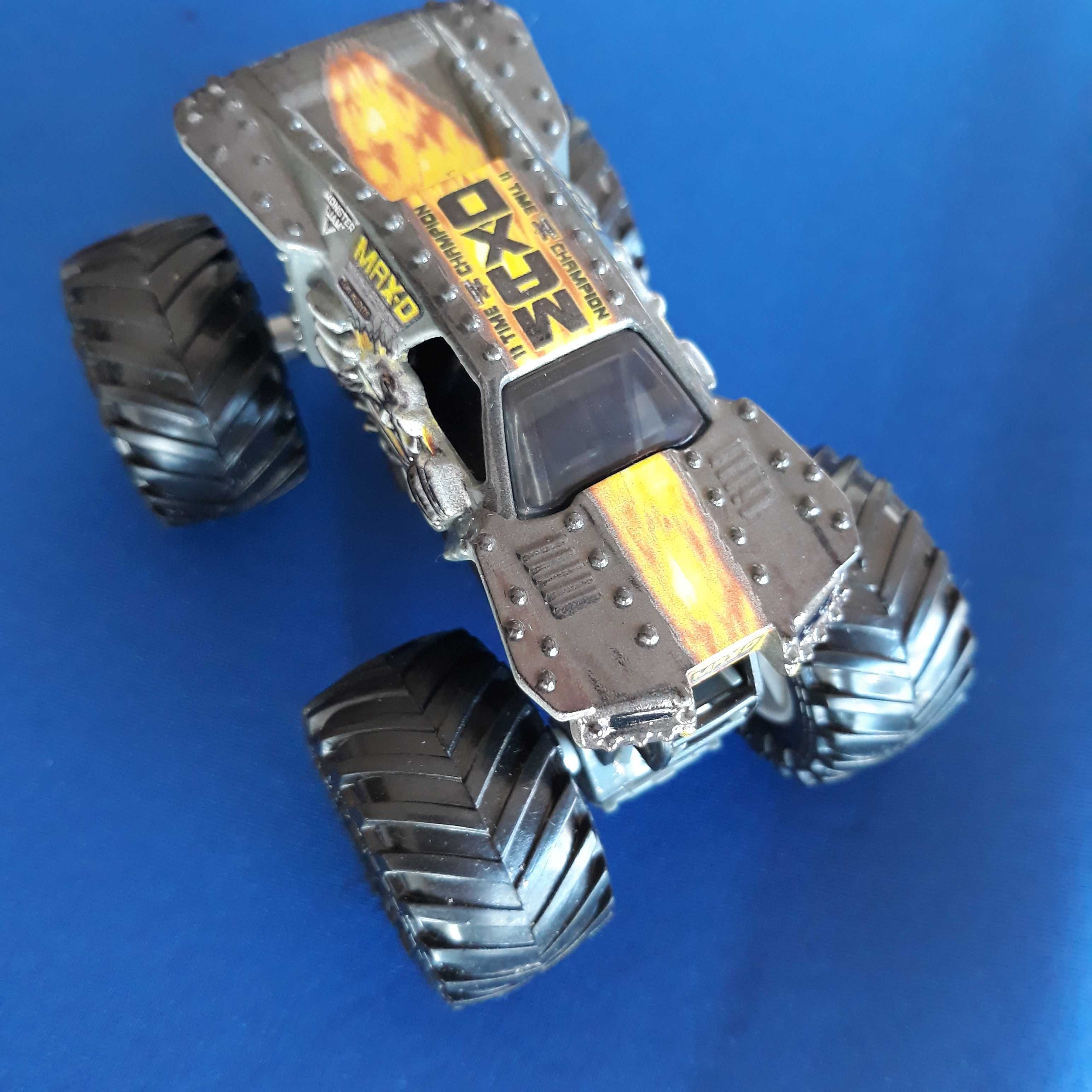 Carro MONSTER JAM - IMPECÁVEL