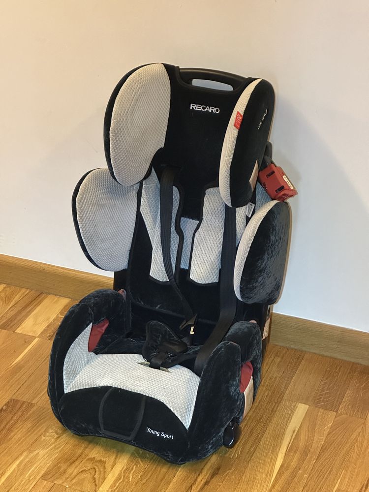 Fotelik Recaro Young Sports