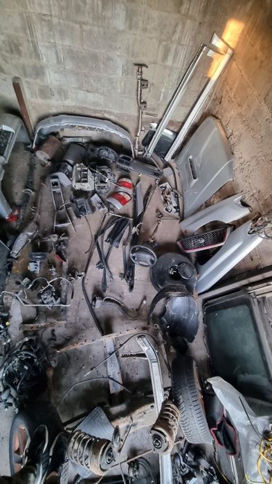 CZĘŚCI Okazja 2x Subaru forester 00 - 02r turbo silnik maska lampy hak