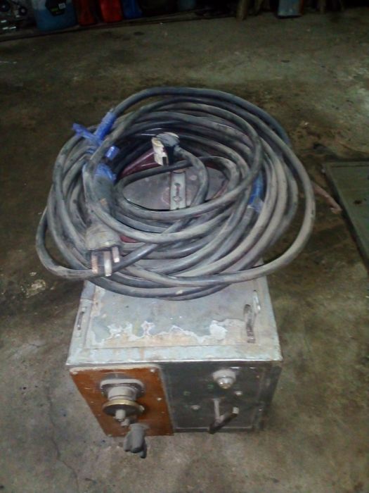 Зварювальний саморобний апарат.