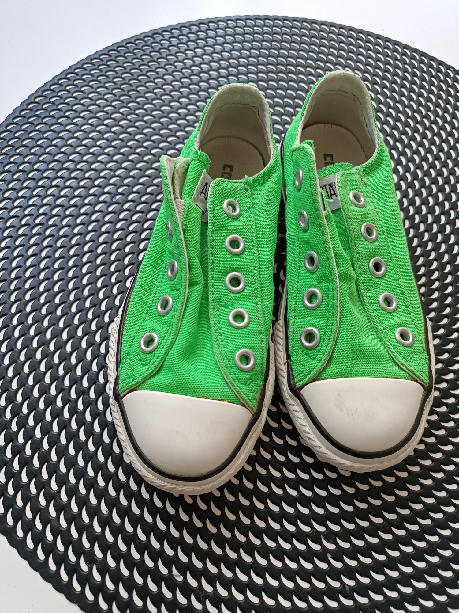 Converse neonowe 28