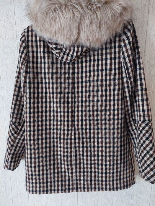 Напівпальто в клітинку