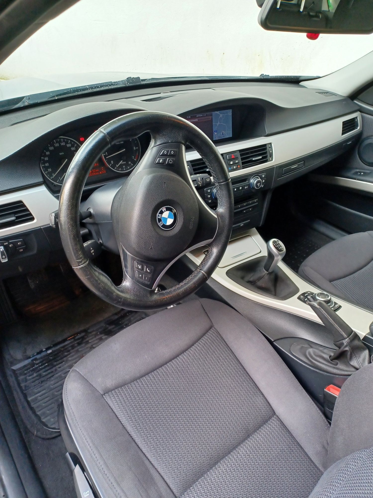 BMW 316i Touring E91 com GPS c/ novo  c/ garantia