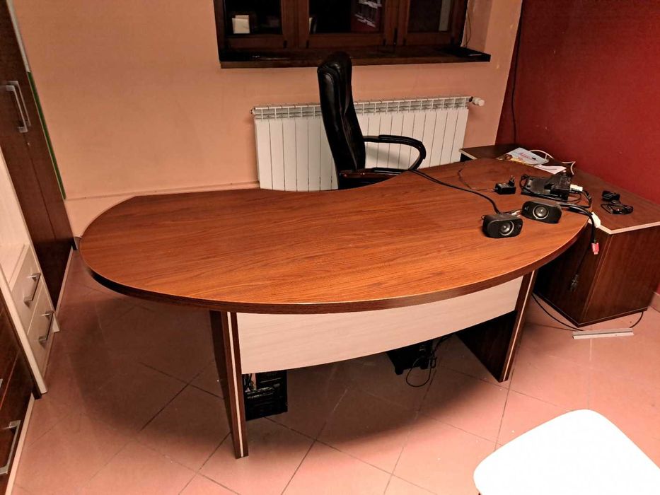 Meble biurowe gabinetowe