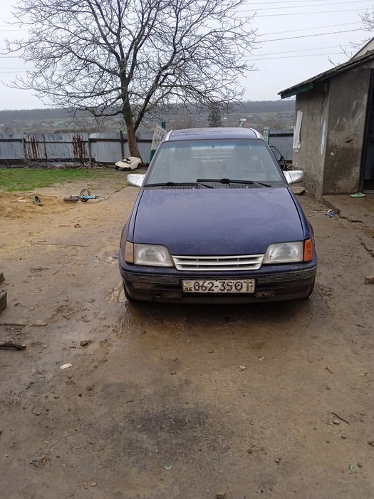 Продам машину Опель кадеть