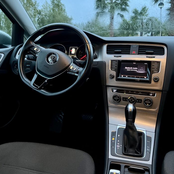 2015 VW Golf 1.6 TDi DSG Desde 129€ mês
