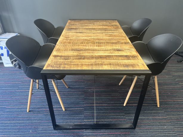 Stół naturalne drewno mango i 4 szt. Krzesla w komplecie