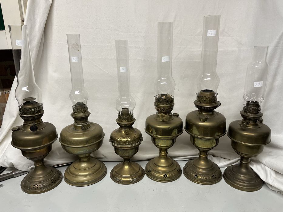 Lampa naftowa mosiadz antyk sygnowana Brevete Hugo Francja Belgia