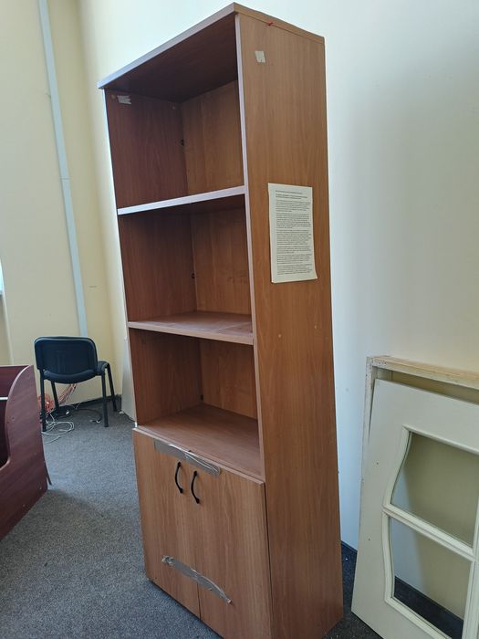 Продам шафу для документів уживану