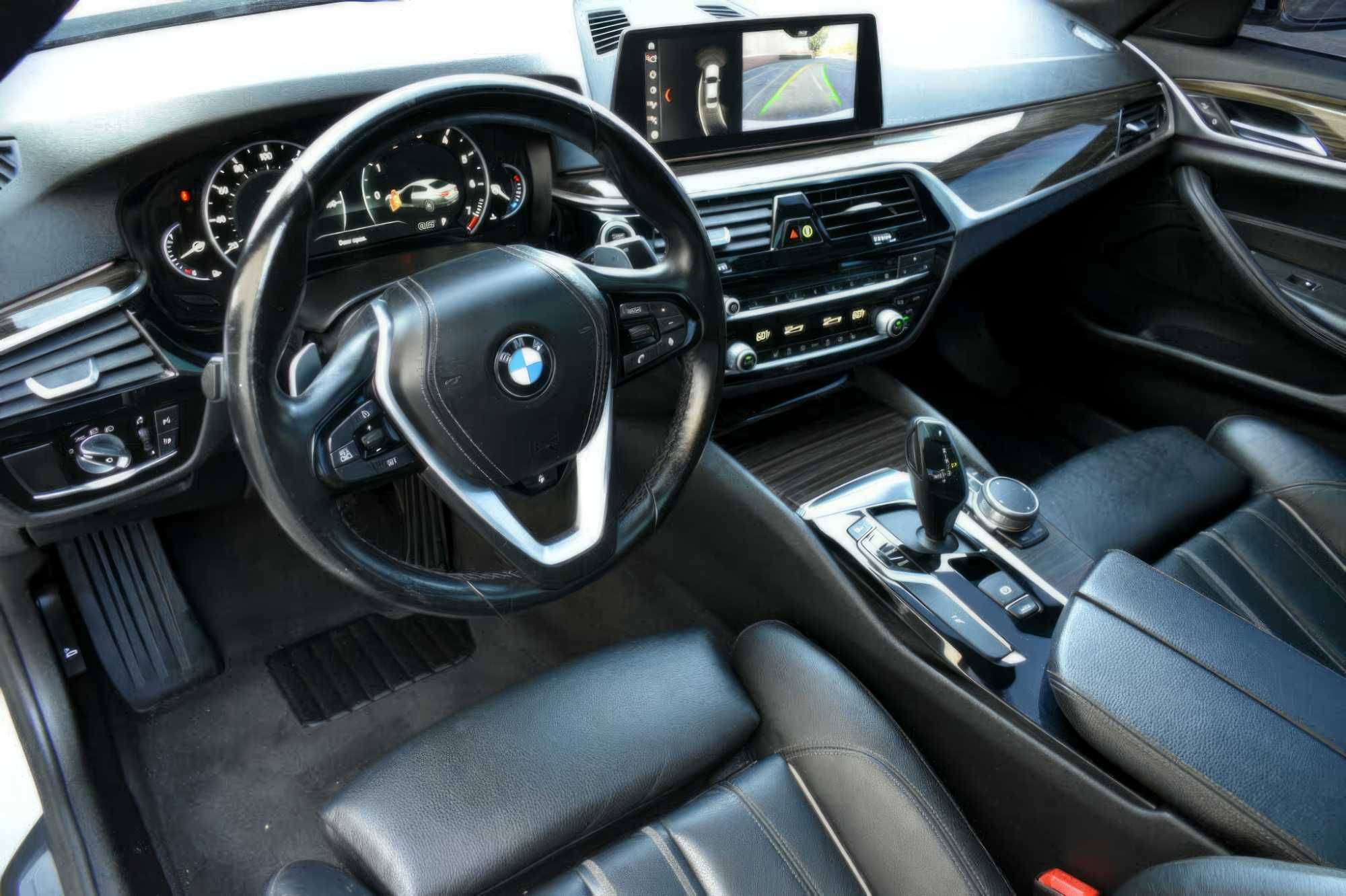 2019 BMW 5 Series 530i