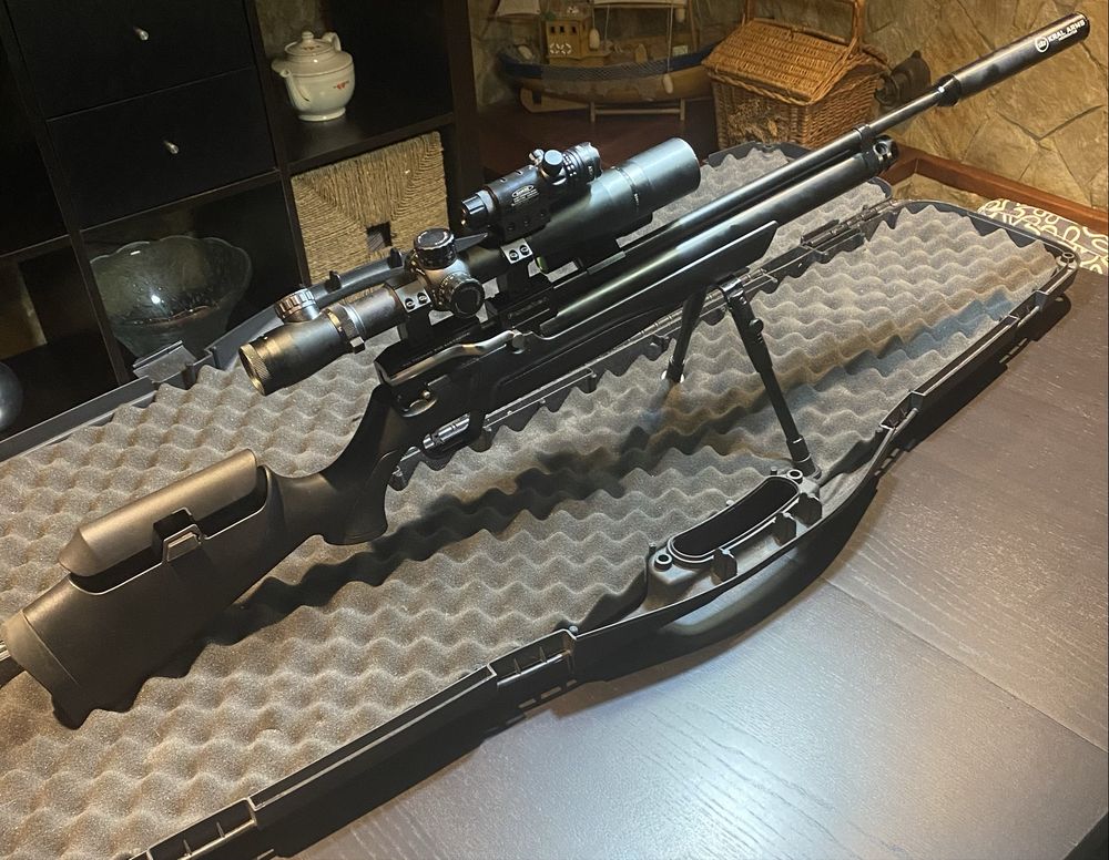 Carabina PCP (ar comprimido) marca Kral .22
