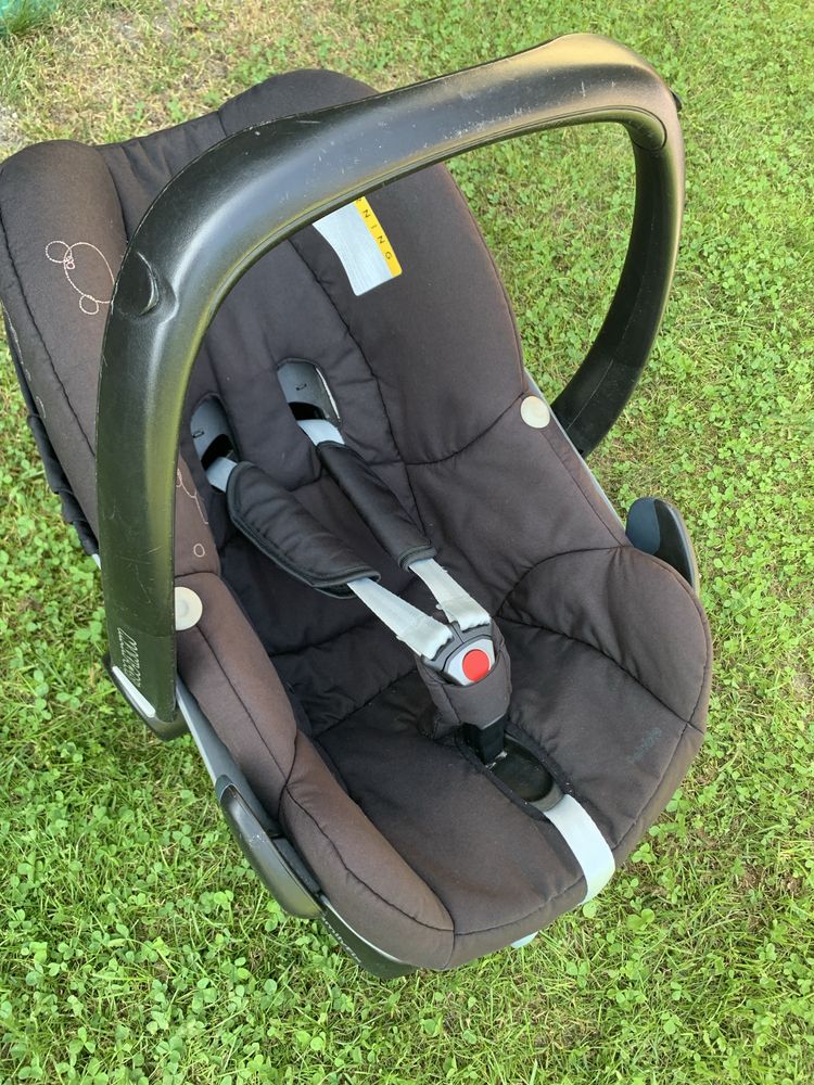 Nosidełko Maxi-Cosi Pebble + baza FamilyFix