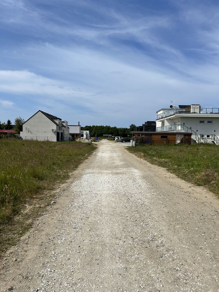 Dzialka budowlana nad morzem z dojsciem do plaży 5 minut .