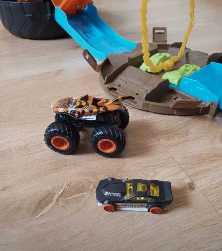 Tor HotWheels Opona Monster