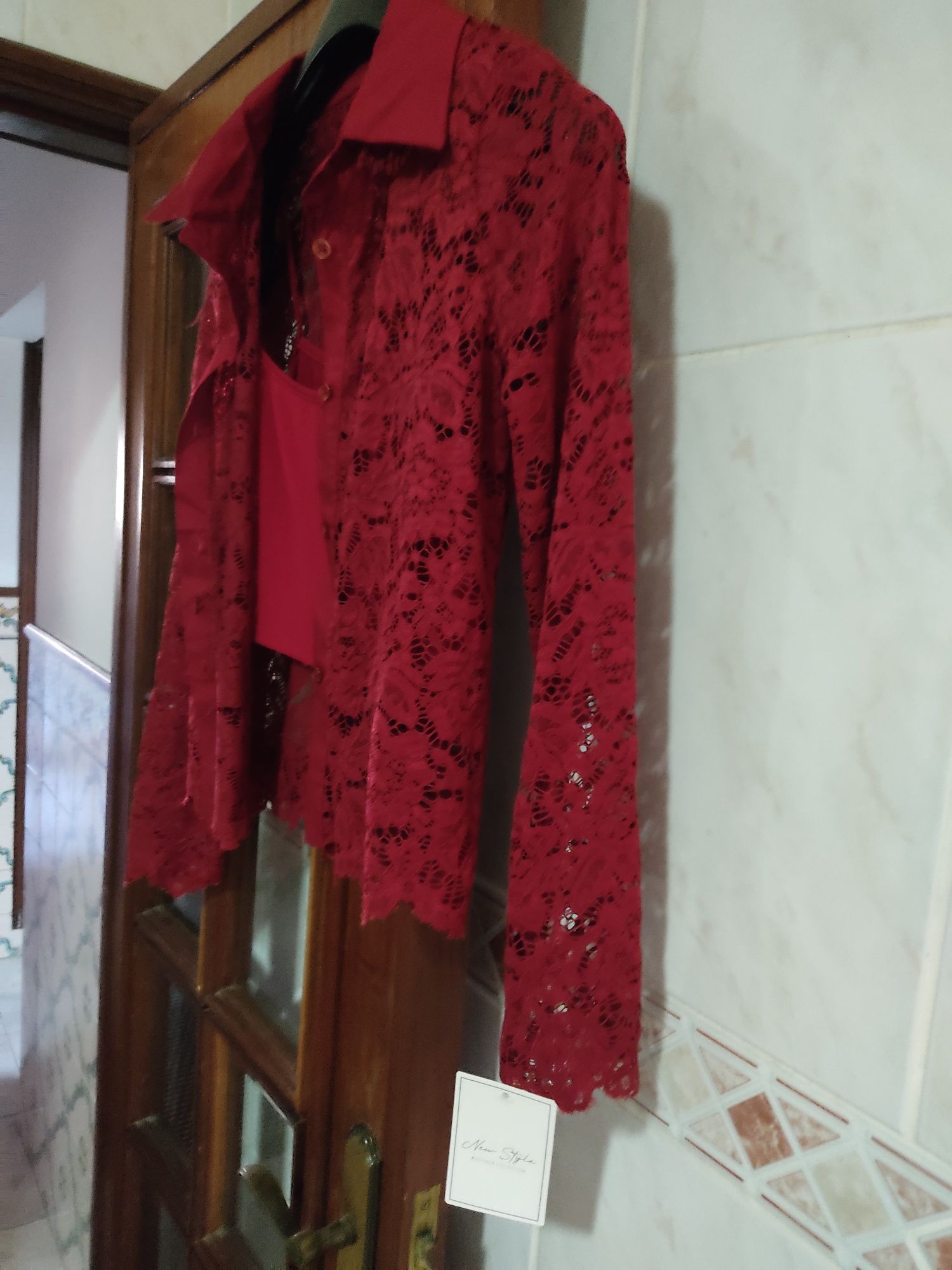 Blusa de renda com top