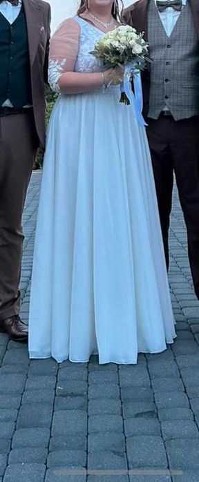 Piękna, lekka, zwiewna i elegancka suknia ślubna