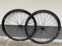 Koła Mavic Ksyrium UST Disc 28 cali TLR + opony